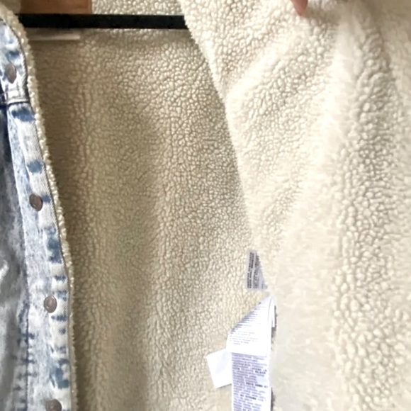 Levi’s Sharpa Jeans Jacket • Size M - Picture 5 of 5